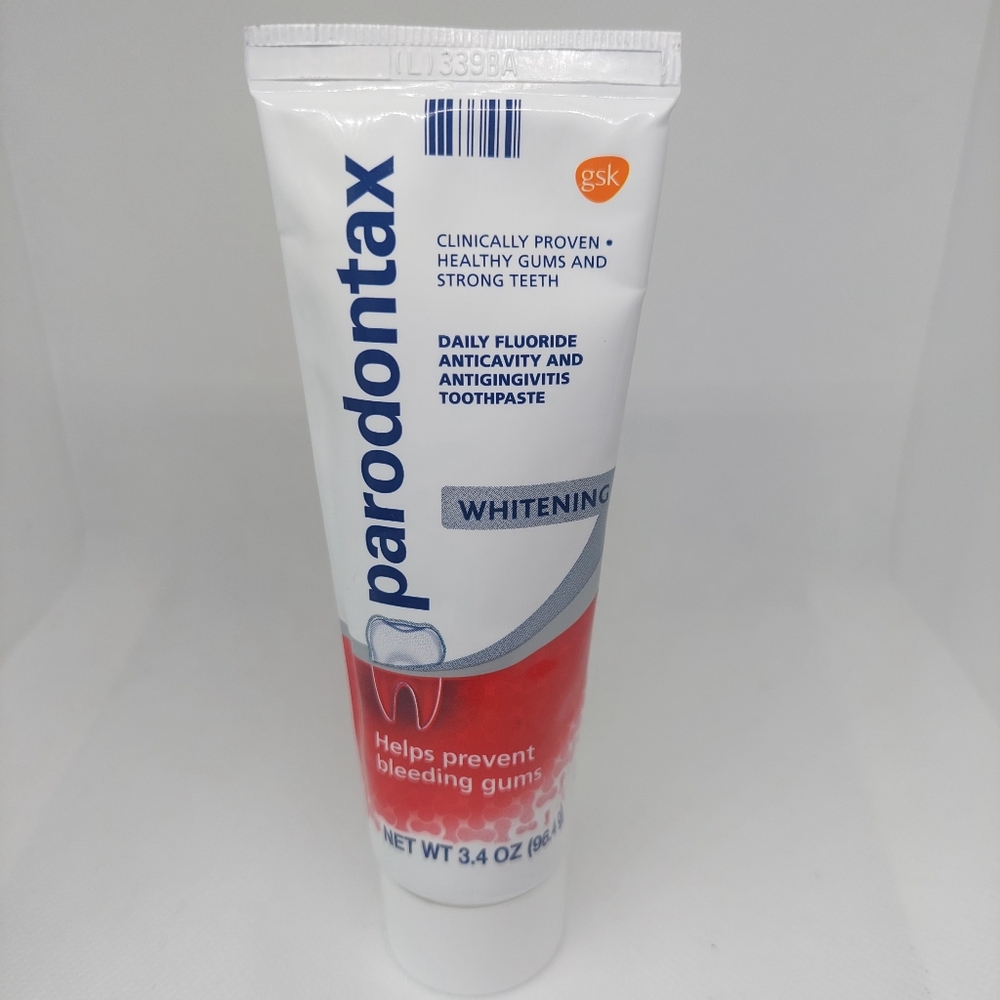 Parodontax Toothpaste whitening 3.4oz helps prevent bleeding gums daily fluoride